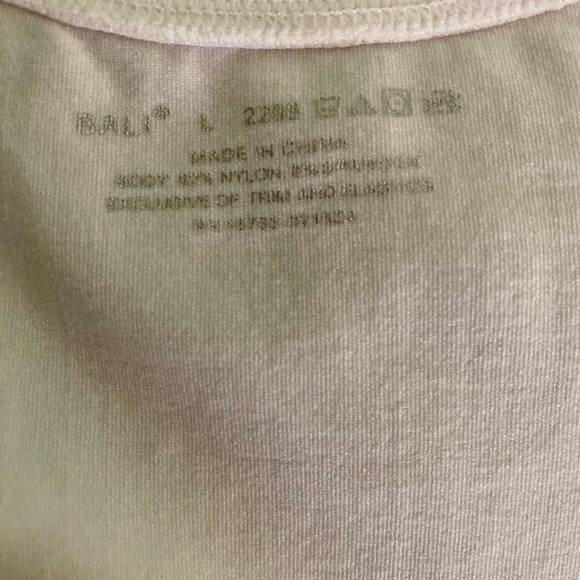 Women's Bali Tank Top Size Large - Picture 7 of 7